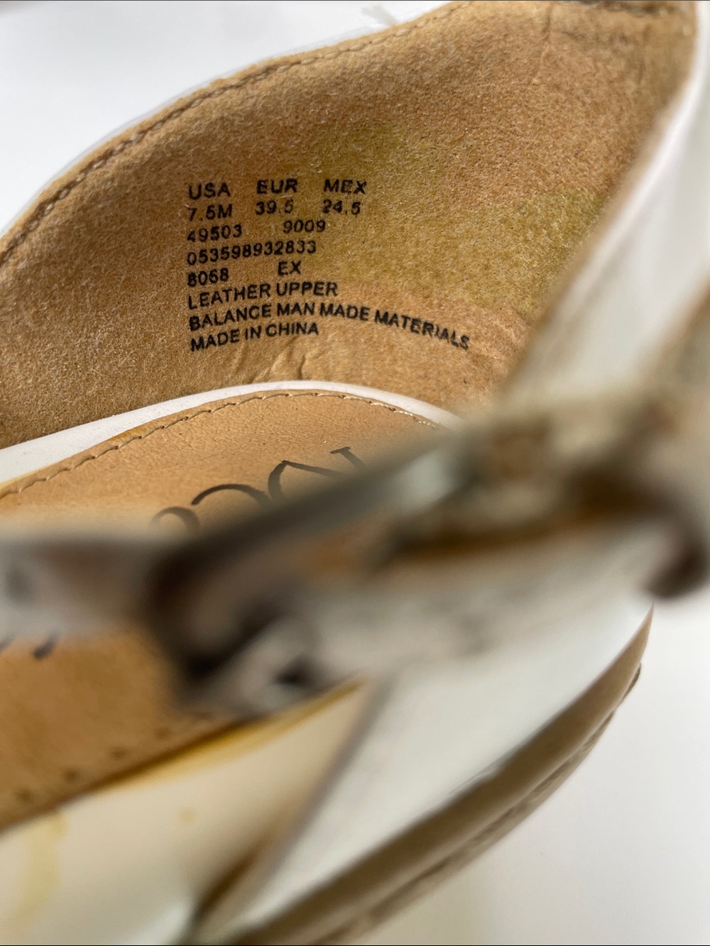 I LOVE COMFORT White Leather T-Strap Cushioned Insole Kitten Heel Sandals 7.5M - Picture 11 of 13
